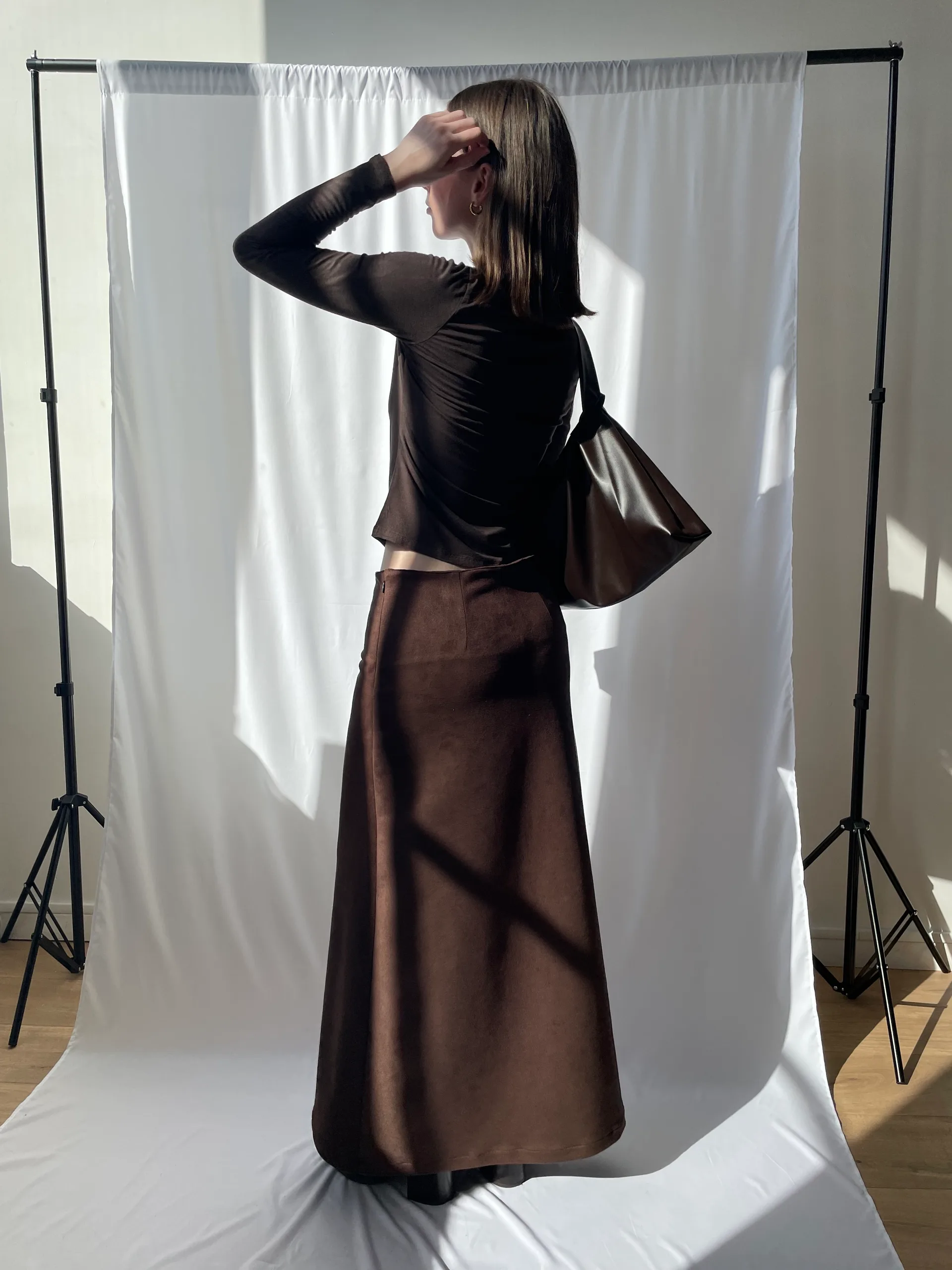 Vue de face du look 4 avec Le Plissé MAXI et La Ligne MAXI - Édition 01 