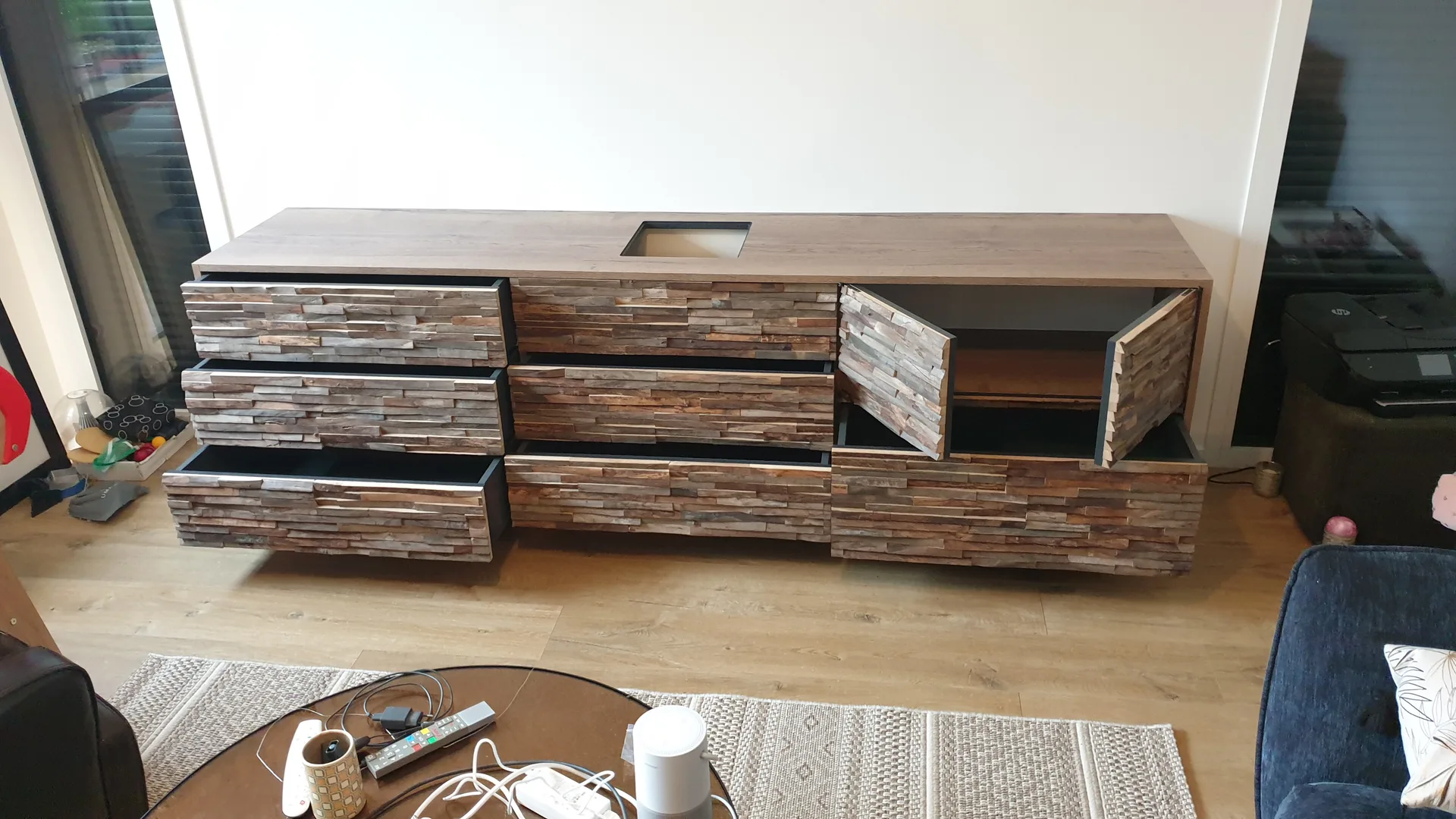 Meuble tv décor sculpté
