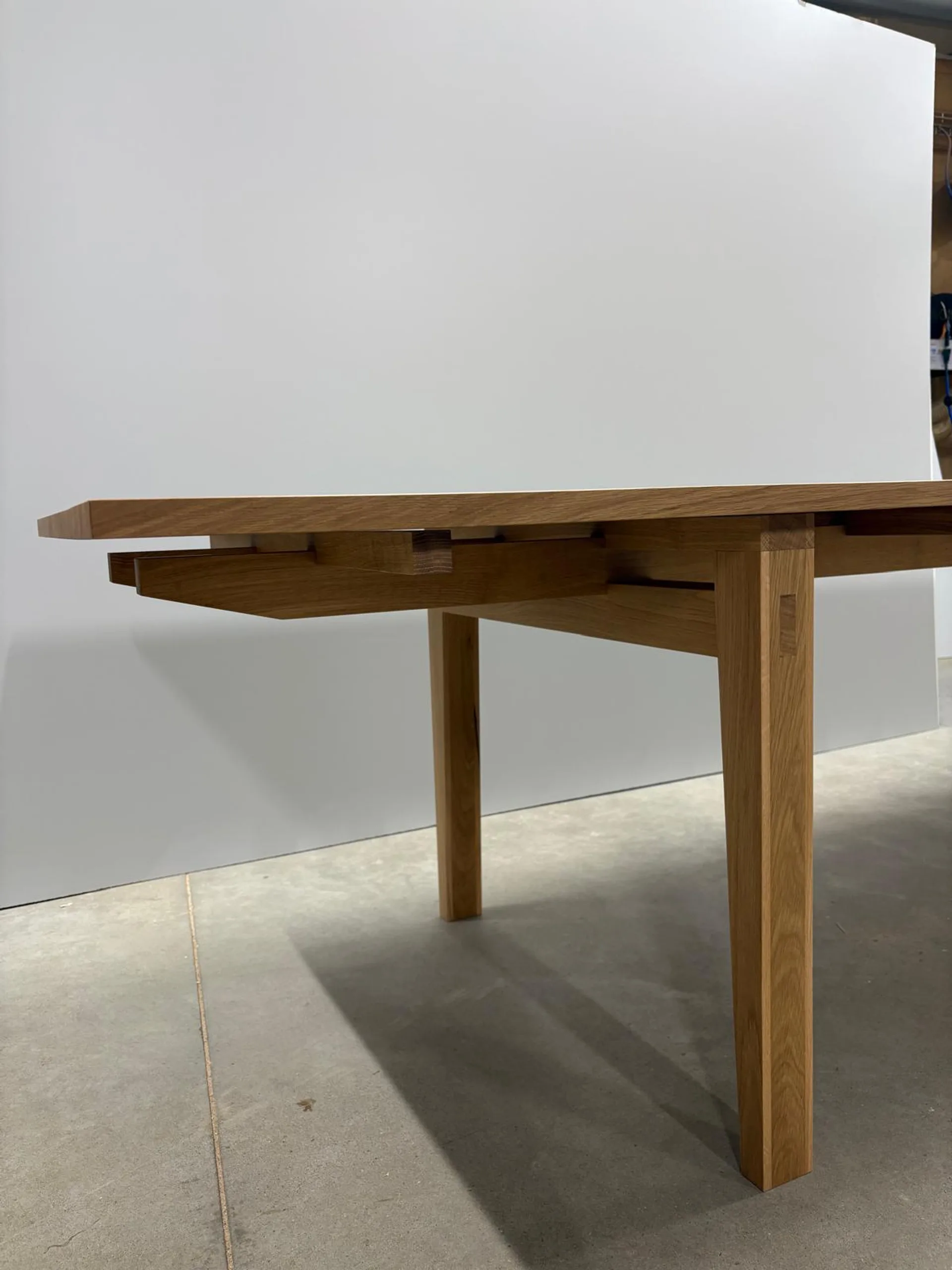 Table de salle à manger T1